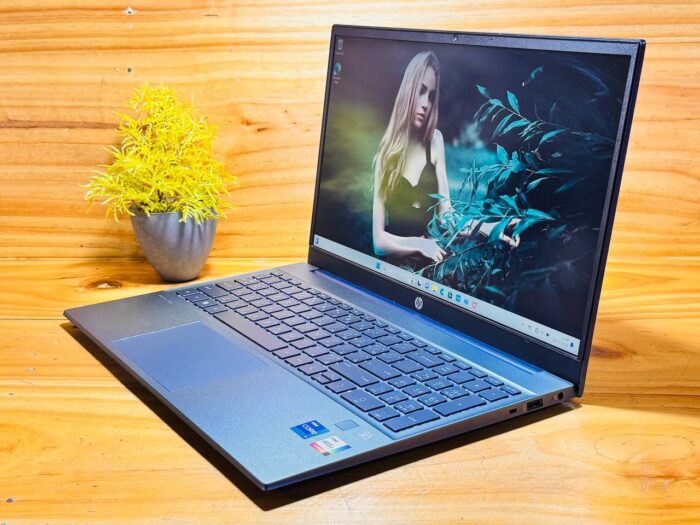 HP pavilion 15T eg300 i7N 13TH GEN premium laptop 15.6" FHD - Image 3