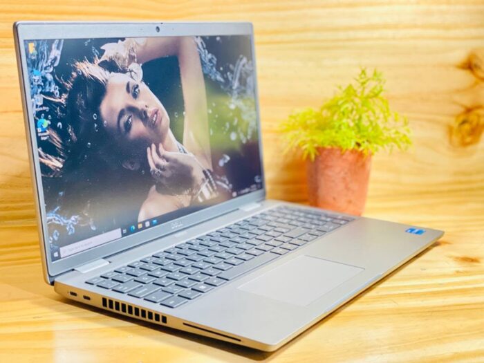 DELL Laptop Latitude 5520 9H83R Intel Core i5 11th Gen 1145G7 (2.60 GHz) 16 GB Memory 512 GB PCIe SSD Intel Iris Xe Graphics 15.6" FHD 1920 x 1080 Windows 10 Pro 64-bit - Image 5