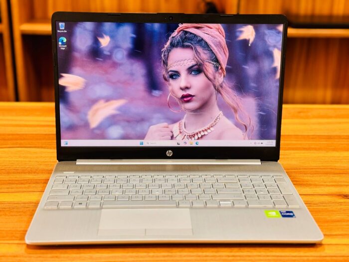 HP Laptop – 12th Gen / Intel Core i7-1255U / 15.6inch FHD / 256GB SSD + 1TB HDD / 16GB RAM / 2GB NVIDIA GeForce MX 550  Graphics / Windows 11 Home / English & Arabic Keyboard / Silver  [15-DW4052NE] - Image 2