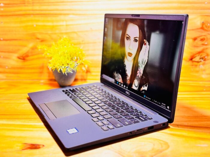 Dell Latitude 7400 i7 8TH GEN - Image 5