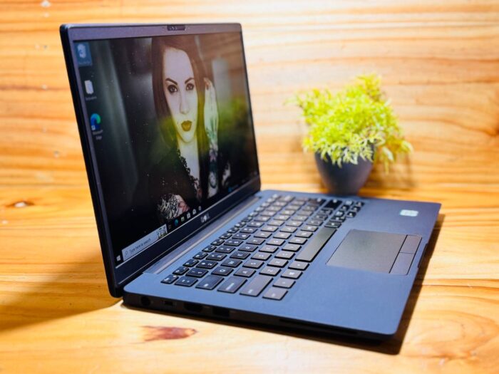 Dell Latitude 7400 i7 8TH GEN - Image 4