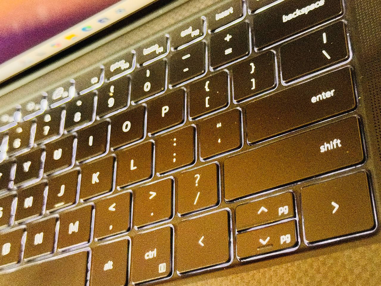 Dell Precision 5560 Laptop - 15.6" UHD+ (3840 x 2400) HDR400 Touch Display- 2.4 GHz Intel Core i7 8-Core (11th Gen) - 1TB SSD - 32GB - Quadro T1200 4GB - Image 2