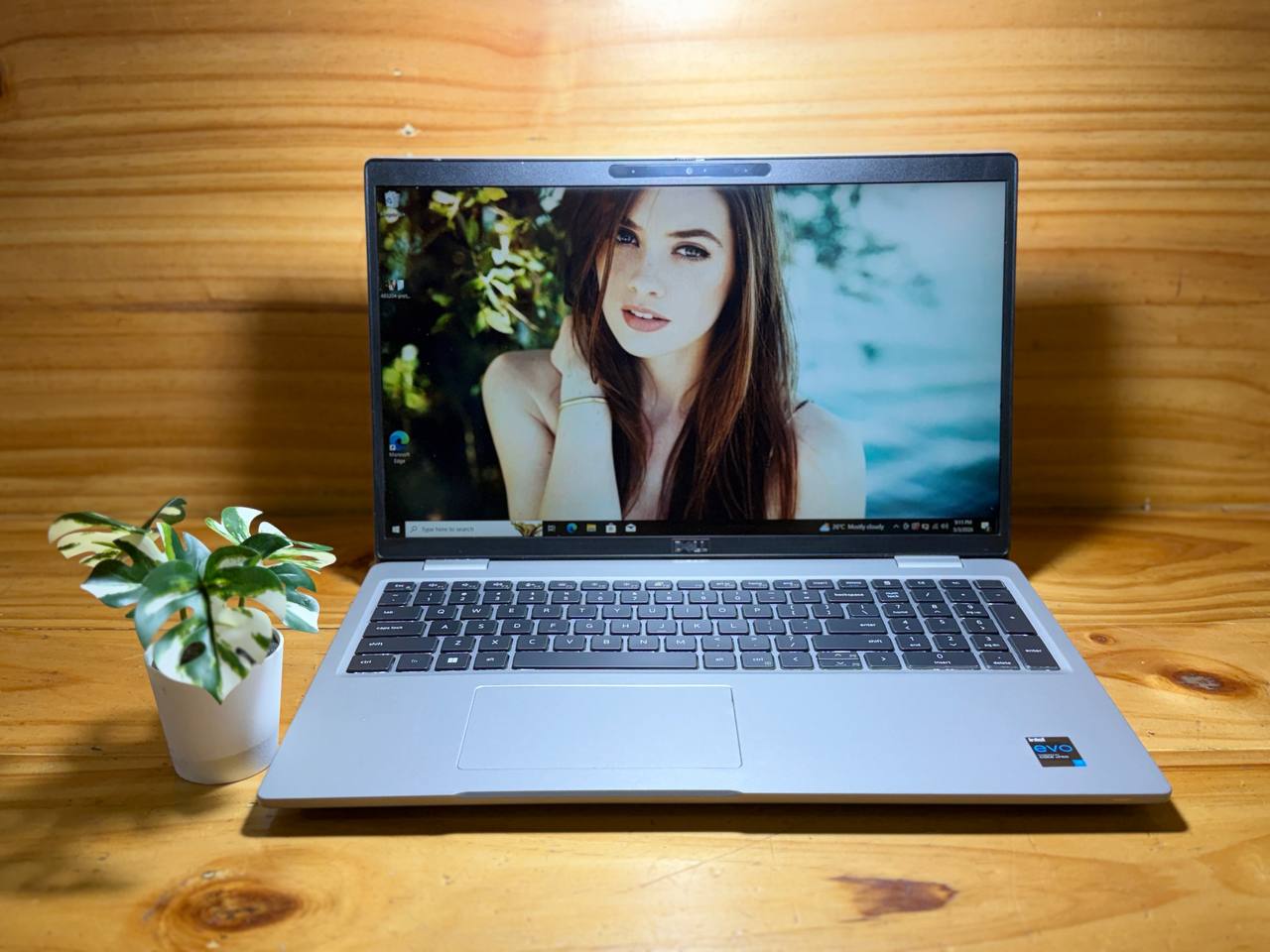 Dell Precision 3570 Workstation Laptop | 15.6" 1920x1080 FHD | Core i5-1250P - 512GB SSD Hard Drive - 8GB RAM DDR 5| 12 cores @ 4.4 GHz Win 11 Pro Silver