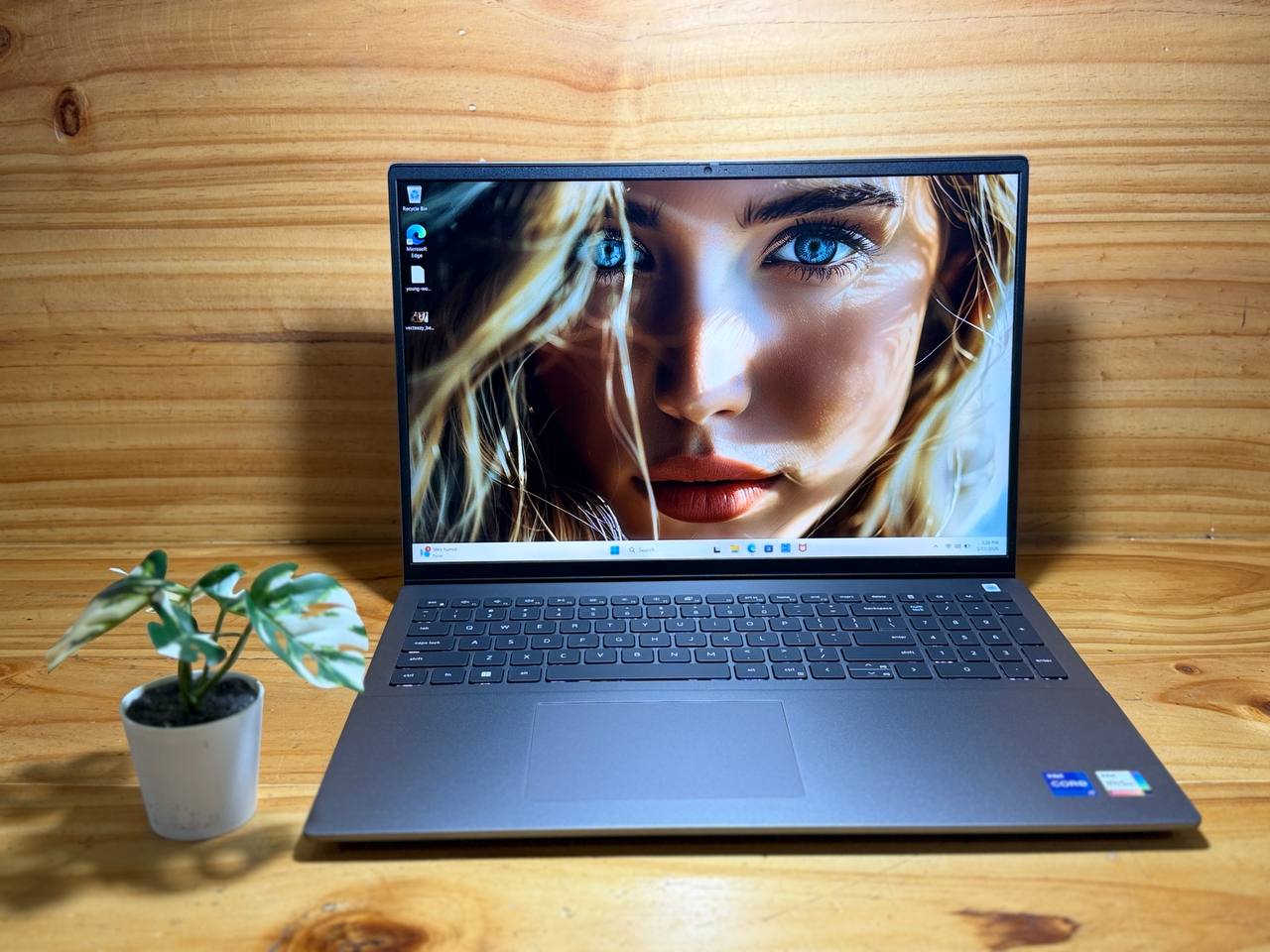 Dell Inspiron 5630 Laptop - 16.0-inch 16:10 FHD+ (1920x1200) Display, Intel Core i7-1360P, 16GB LPDDR5 RAM, 1TB SSD, Intel Iris Xe Graphics, Windows 11 Pro, Premium Support & Dell Migrate - Silver (USA) - Image 6